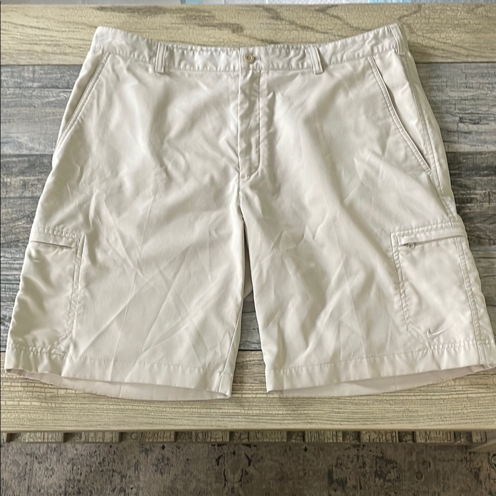 Nike Cream Golf / Cargo Lightweight Shorts